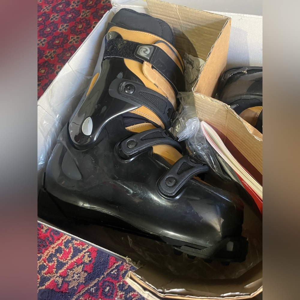RROSIGNOL Skiboots - Picture 4 of 5